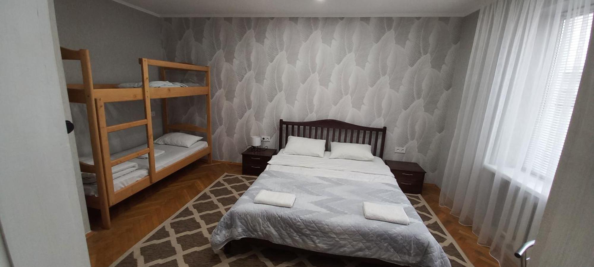 Pelican Guest House & Hostel Czernowitz Exterior foto