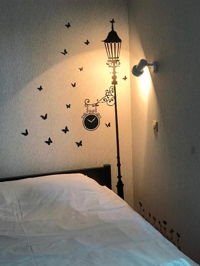 Pelican Guest House & Hostel Czernowitz Exterior foto